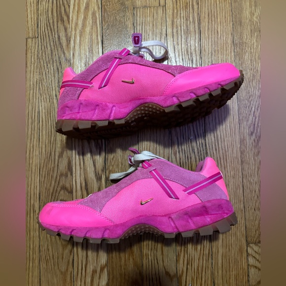 Nike x Jacquemus Air Humara LX in Pink Flash - Picture 2 of 6